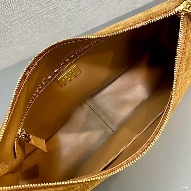 2410YA0091 Prada Bags 0626